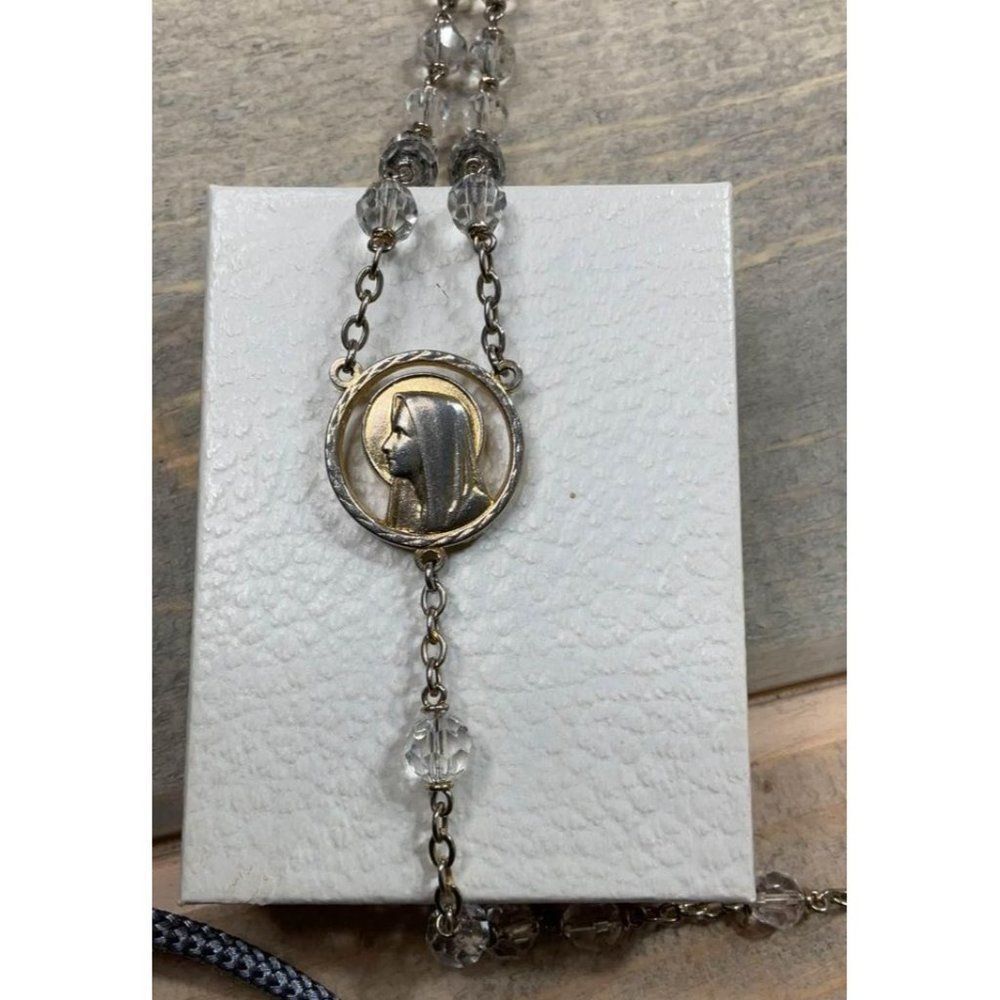 𝅺CLEAR crystal rosary beads with gold tone cross - Picture 8 of 9